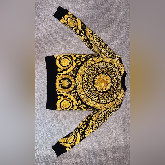 Versace GOLD Baroque sweater / Authentic / Pristine Condition & no pilling TRADE - Picture 5 of 8